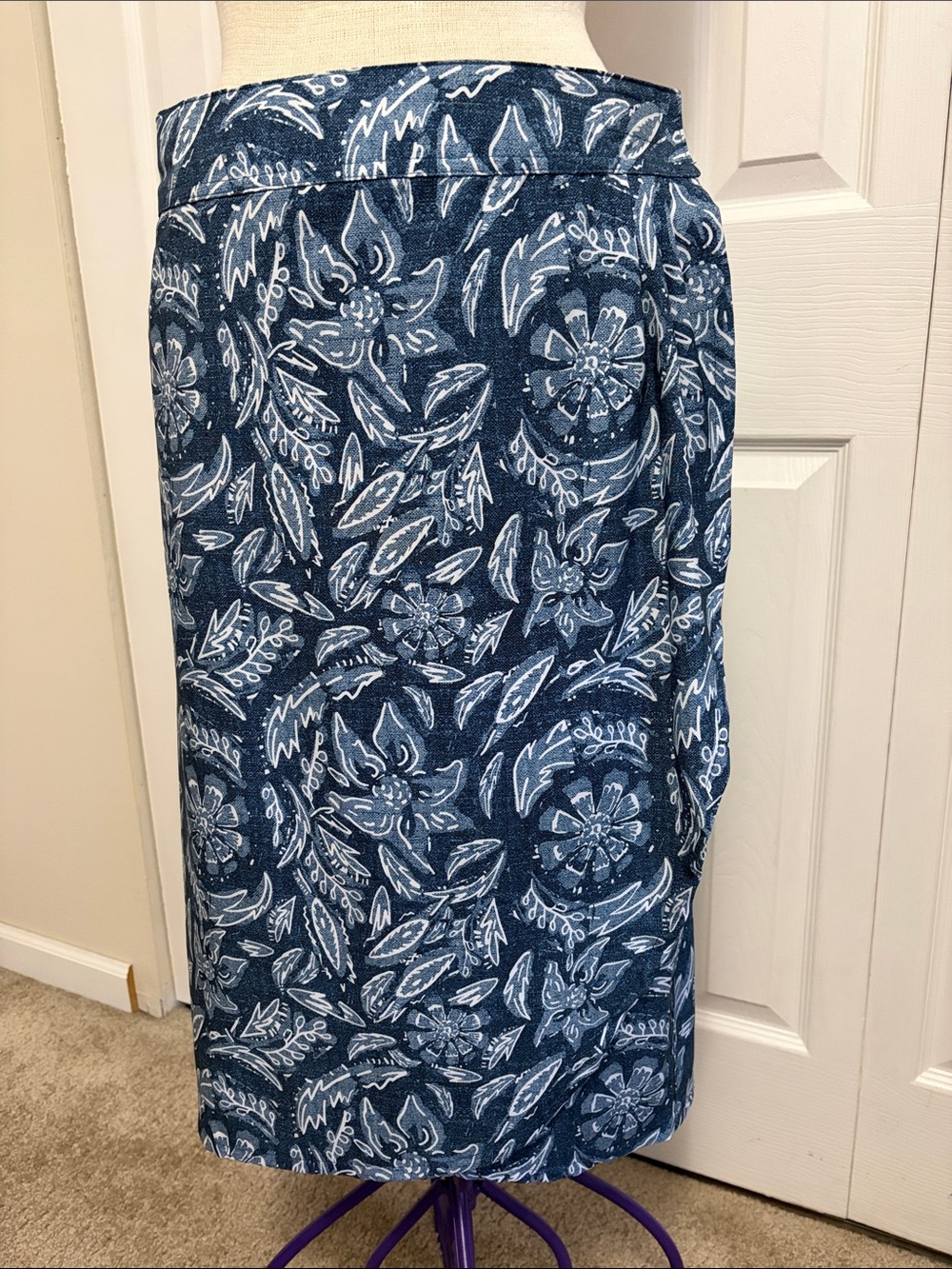 Ripskirt Hawaii Blue and White Floral Wrap Midi Skirt with Pockets Size XL